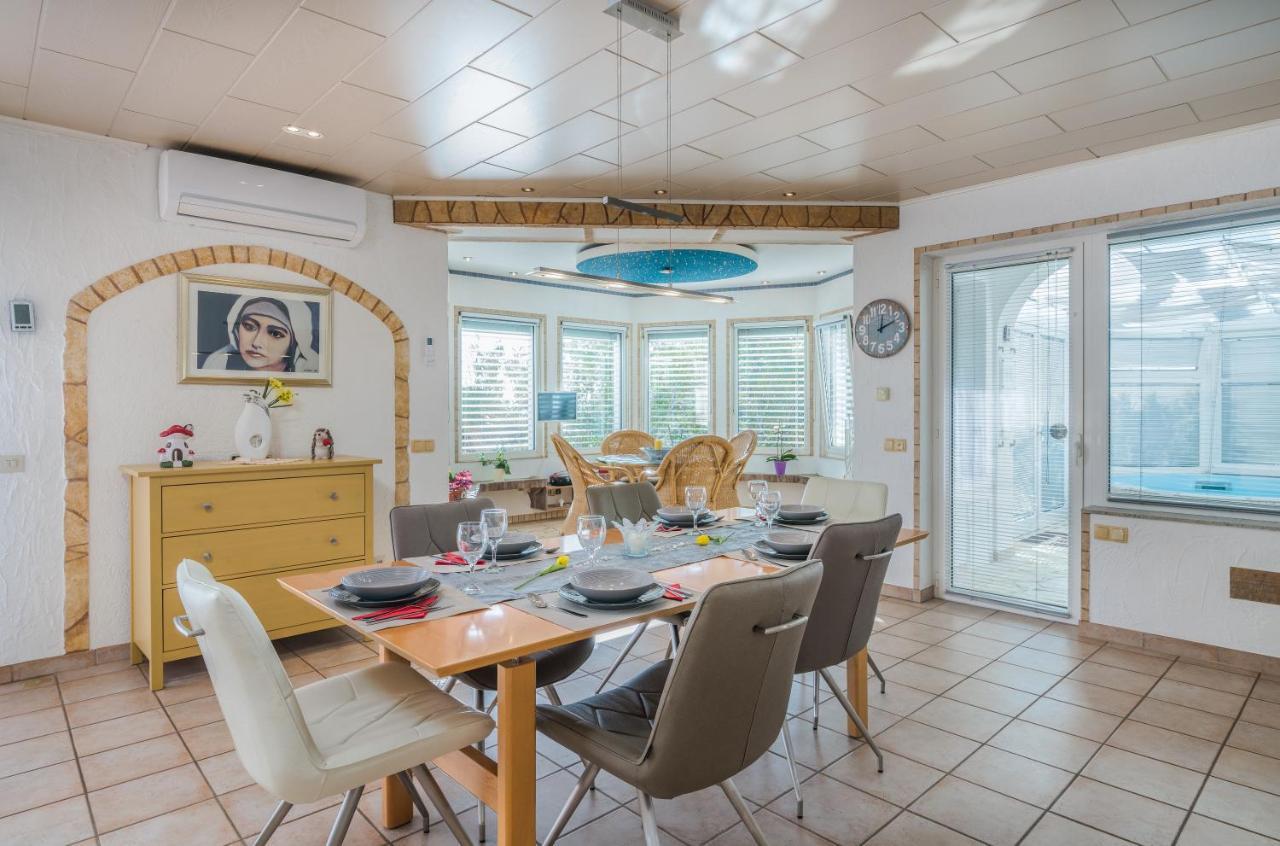 Holiday Home Nika Linardici Exterior photo