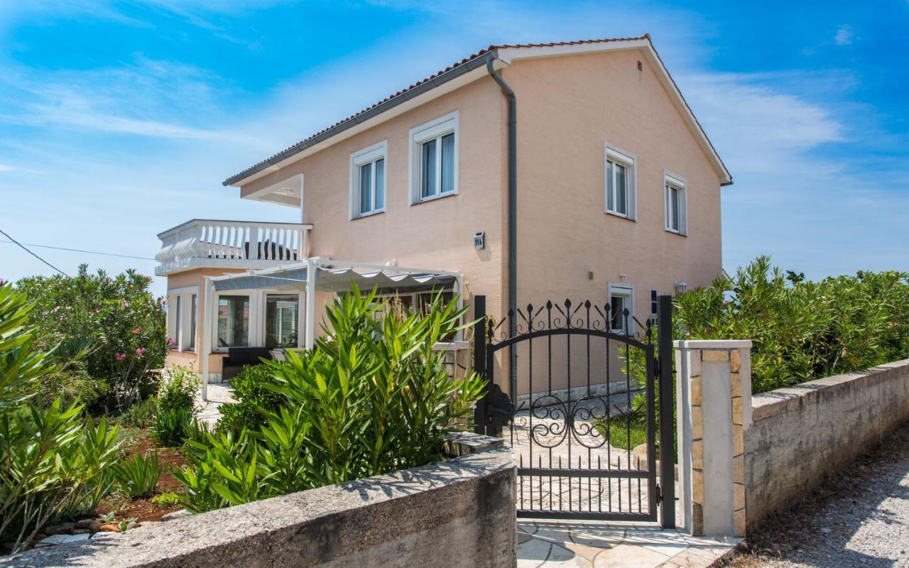 Holiday Home Nika Linardici Exterior photo