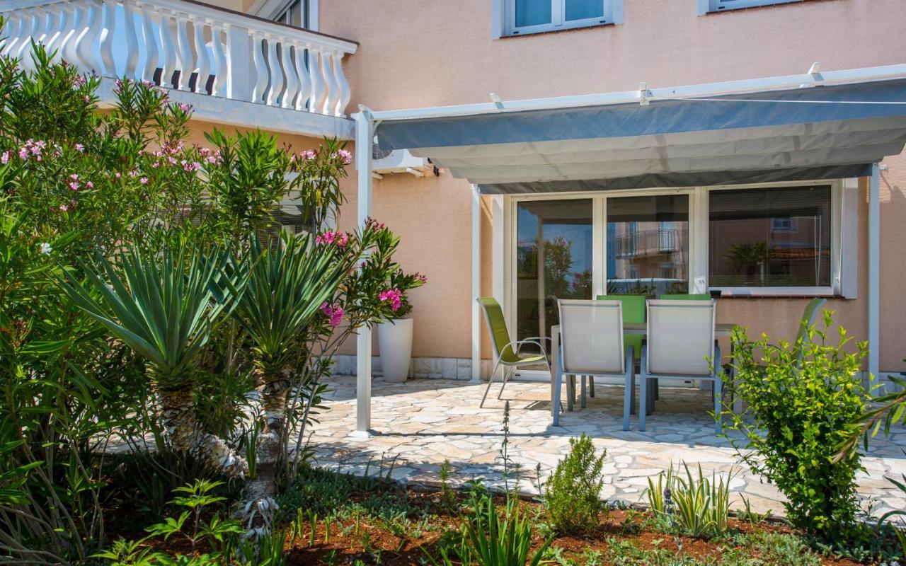 Holiday Home Nika Linardici Exterior photo